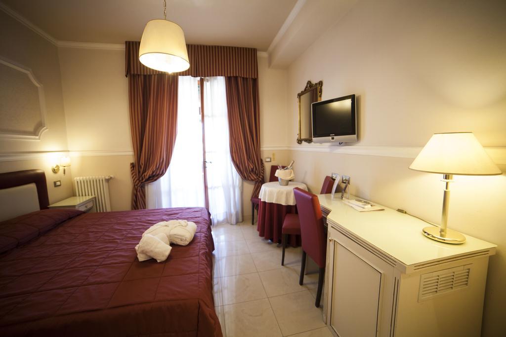 Hotel Gran Duca Livorno Esterno foto